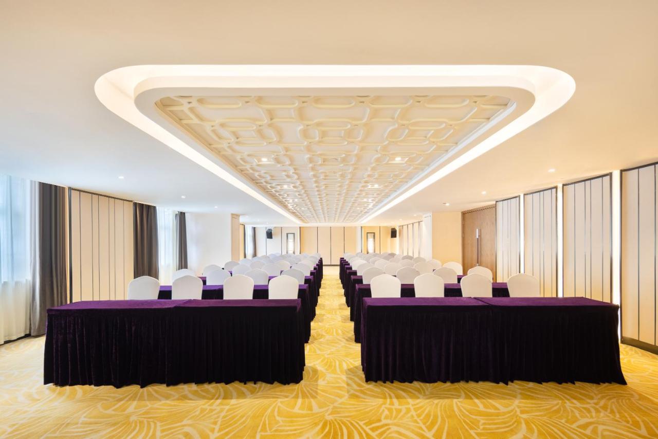 锦江都城酒店海南省政府日月广场免税店 Haikou  Buitenkant foto